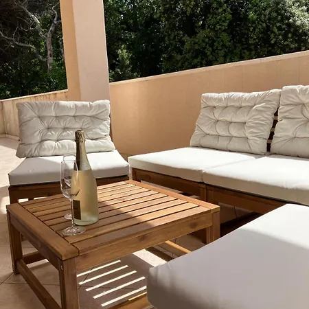 Sea Shell Apartment *